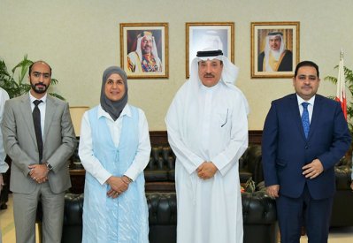 وزير العمل يشيد بالمبادرات النوعية لتأهيل الكوادر الوطنية مهنيا