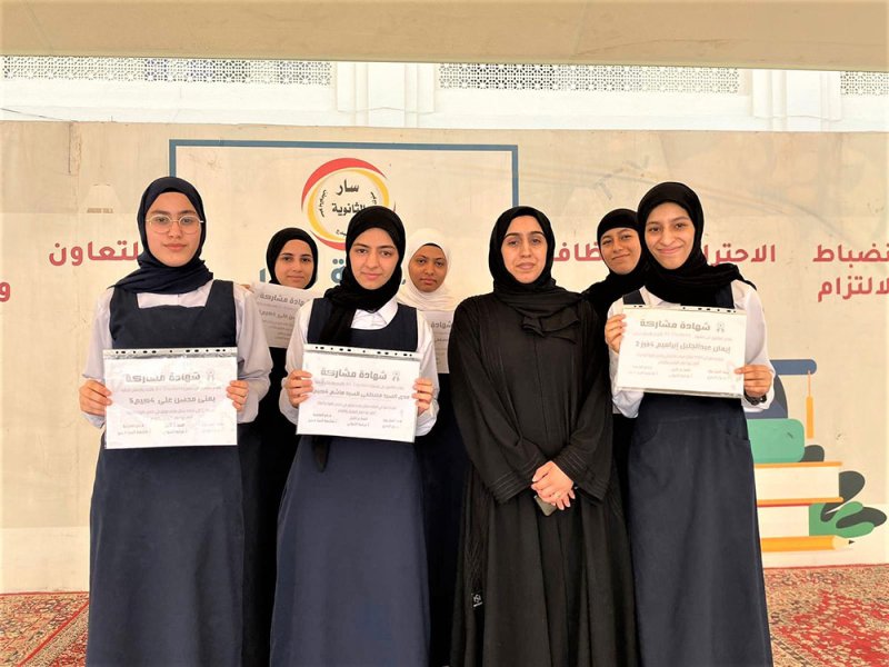 متفوقات الرياضيات بثانوية سار يقدمن دروس الدعم لـ 200 طالبة
