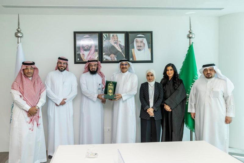 وزير التنمية الاجتماعية يطلع على مشروع المركز الوطني لتنمية القطاع غير الربحي بالرياض