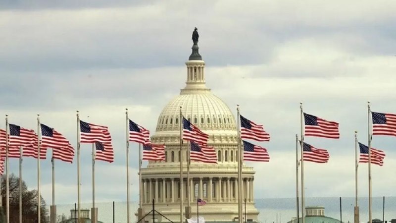 بايدن يطلب من الكونغرس إنفاقاً إضافيا بقيمة 40 مليار دولار