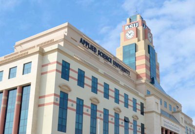 كلية العلوم الإدارية في جامعة العلوم التطبيقية تطرح برامج أكاديمية تعزز ريادة الأعمال لدى الطلبة وتواكب احتياجات سوق العمل