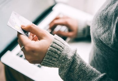 التجارة الإلكترونية عبر أجهزة المحمول تتجاوز 2 تريليون دولار