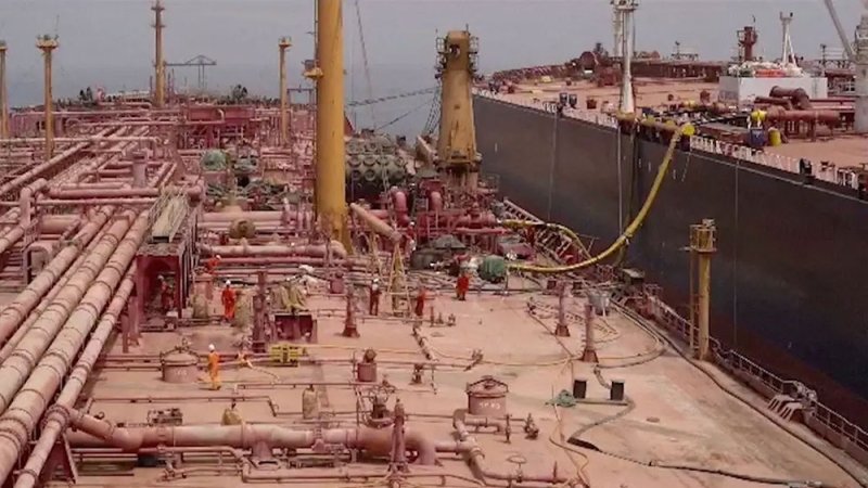 وزير النقل اليمني: "صافر" كانت كابوساً لليمن والعالم