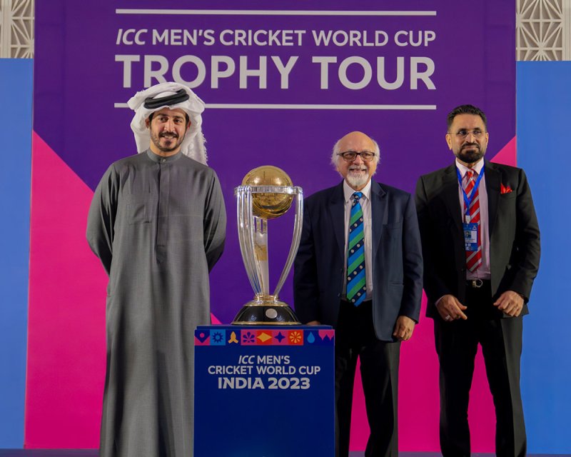 سمو الشيخ خالد بن حمد يشهد احتفالية وصول كأس العالم للكريكيت