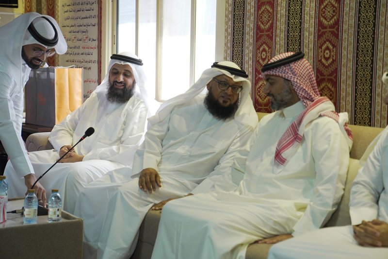 وكيل العدل والشؤون الإسلامية يطلع على برامج جميعة التعافي من المخدرات