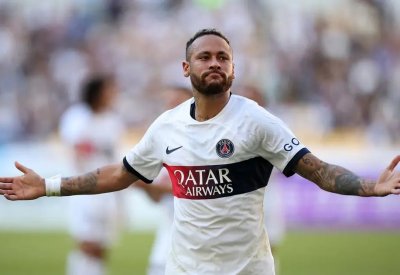 الهلال السعودي يتعاقد مع البرازيلي نيمار.. لمدة موسمين