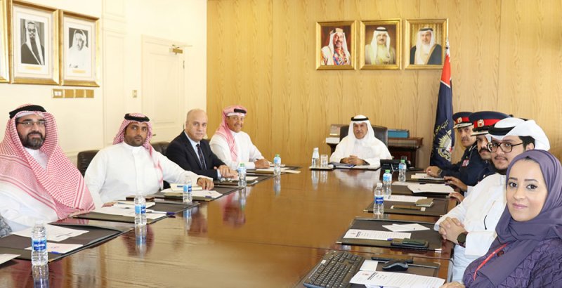 وكيل وزارة الداخلية لشؤون الجنسية والجوازات يبحث والرئيس التنفيذي لطيران الخليج أوجه التعاون والتنسيق لتسهيل إجراءات المسافرين