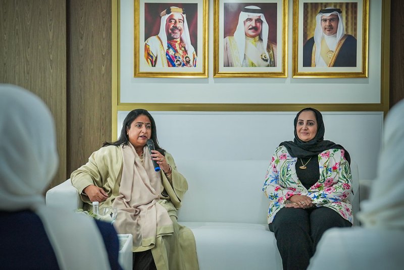 وزيرة الصحة: الاستثمار في الشباب البحريني أولوية وطنية كونه المحرّك الرئيس لدفع عجلة التنمية