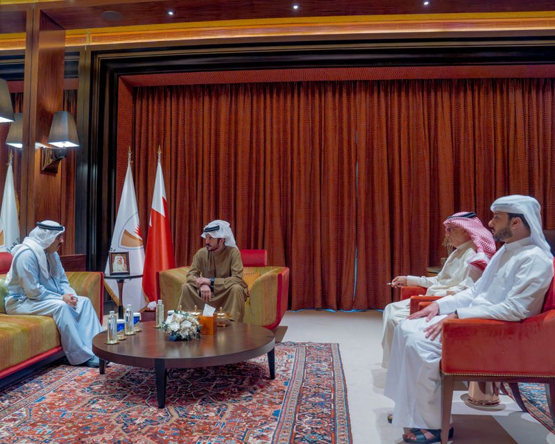 خالد بن حمد يبحث تنظيم المزيد من البرامج المشتركة بين الهيئة العامة للرياضة ووزارة التربية والتعليم