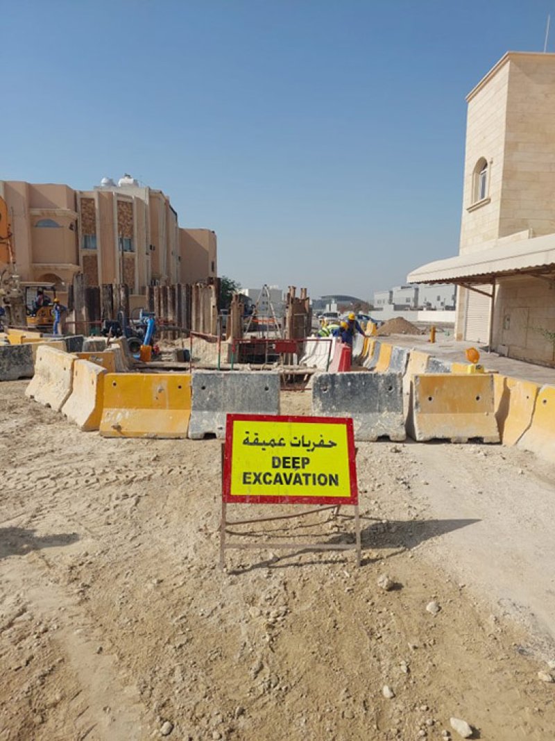 إنجاز 30% من مشروع إنشاء شبكة الصرف الصحي بمجمع 604 في سترة