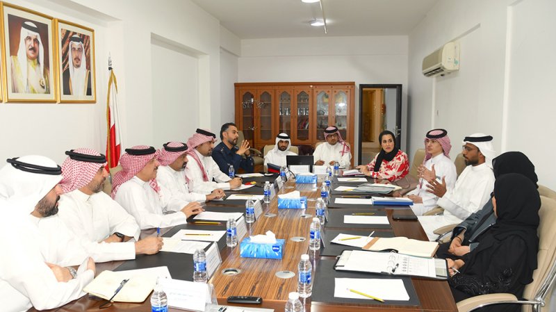 محافظة المحرق تبحث مع وزارة التربية الانضمام لشبكة اليونسكو العالمية لمدن التعلم