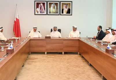 وزير الصناعة والتجارة يلتقي رئيس جمعية مصارف البحرين