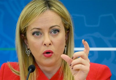 رئيسة وزراء إيطاليا في موقف محرج بألبانيا.. ما الذي حدث؟