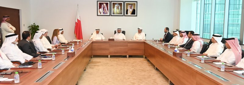 وزير الصناعة والتجارة يلتقي رئيس جمعية مصارف البحرين