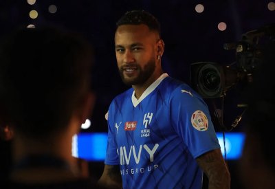 خيسوس يفاجئ جماهير الهلال السعودي: "نيمار مصاب"