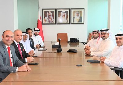 وزير الصناعة والتجارة يستقبل رئيس مجلس إدارة جمعية البحرين للتدريب وتنمية الموارد البشرية