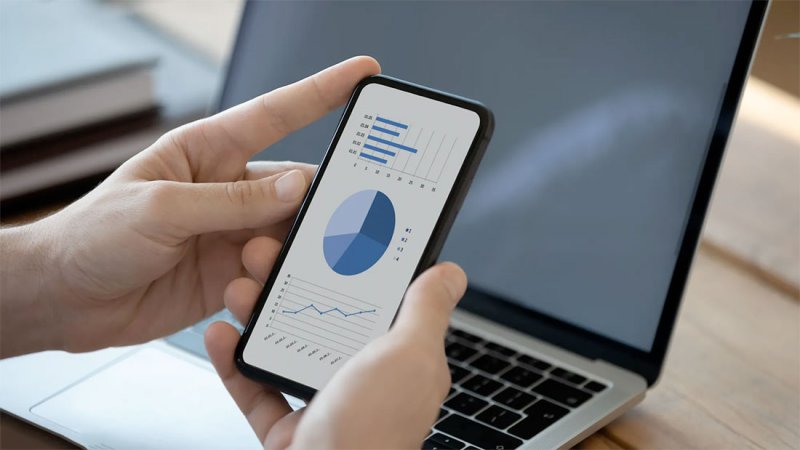 كيف تستخدم التكنولوجيا لتحسين وضعك المالي؟