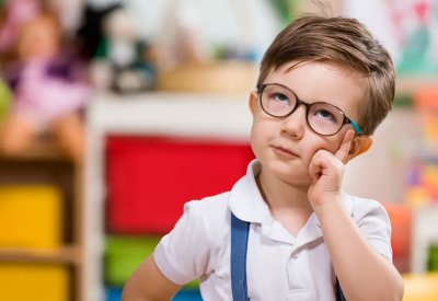 5 أطعمة خارقة لتحسين ذاكرة الطفل وتعزيز تركيزه