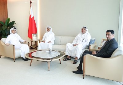 وزير المواصلات والاتصالات يستقبل رئيس لجنة النقل والخدمات اللوجستية بغرفة تجارة وصناعة والبحرين