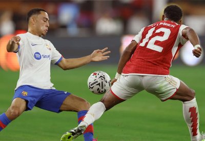 برشلونة يعير ظهيره الأيمن مجددا.. وقد يتخلص منه
