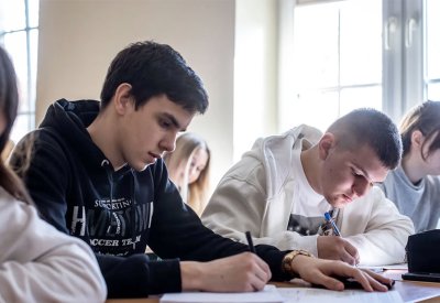 "صدمة الحرب".. كيف يتجاوز مراهقو أوكرانيا التأثيرات النفسية؟