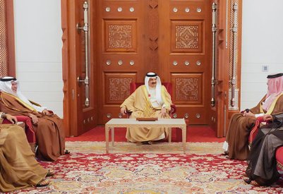 جلالة الملك المعظم يستقبل سمو ولي العهد رئيس مجلس الوزراء