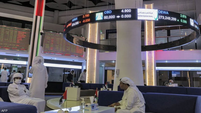 ارتفاع معظم أسواق الخليج مقتفية أثر أسعار النفط