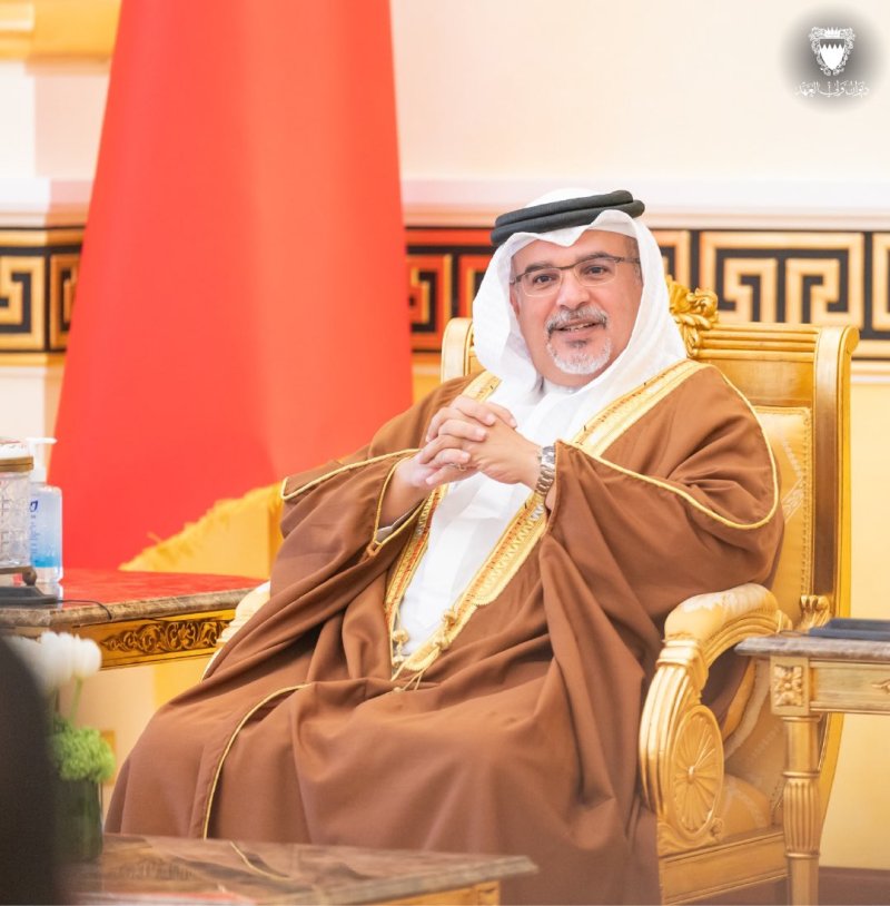 سمو ولي العهد رئيس مجلس الوزراء: نعتز بجهود منتسبي وخريجي برنامج رئيس مجلس الوزراء لتنمية الكوادر الحكومية الذين يمثلون عمق فريق البحرين الواحد