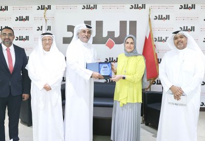 إدارة “البلاد” تستقبل الأمين العام للمجلس الأعلى للمرأة