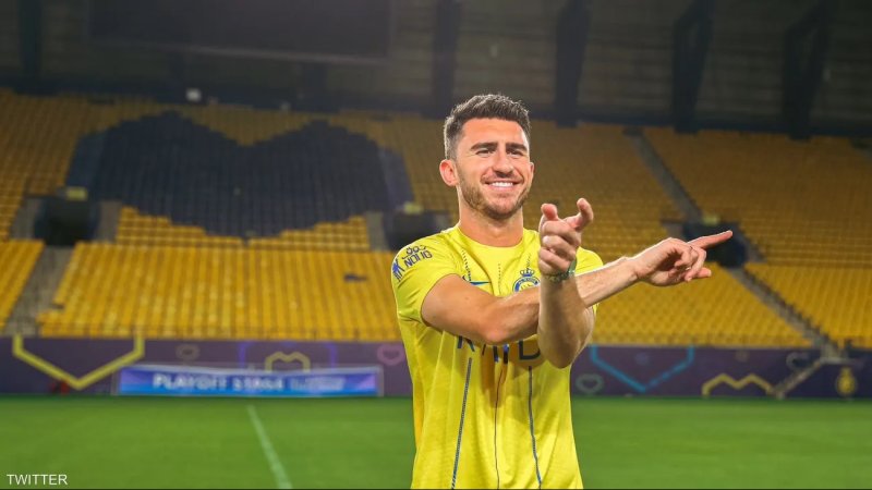 النصر السعودي يضم الإسباني لابورت من مان سيتي