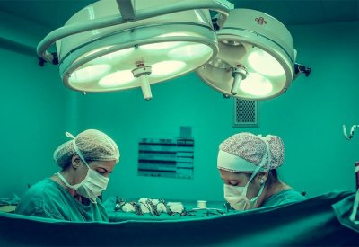 لماذا يتم تنظير المعدة؟ وما هي مضاعفاته؟