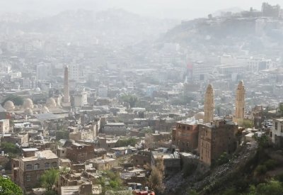 تعز.. مقتل وإصابة 15 مدنياً بينهم نساء وأطفال في قصف حوثي