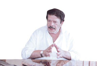 علي أحمدي يترجل عن الدنيا بعد مسيرة حافلة من العطاء
