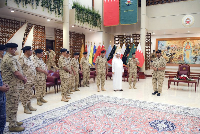 القائد العام لقوة دفاع البحرين يستقبل عدد من كبار ضباط قوة دفاع البحرين‎