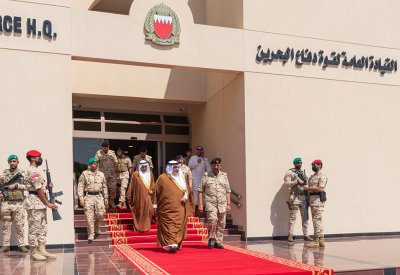 نائب جلالة الملك ولي العهد يؤكد على الدور الوطني لمنتسبي قوة دفاع البحرين في الحفاظ على سيادة الوطن وصون مقدراته ودعم مسارات التنمية