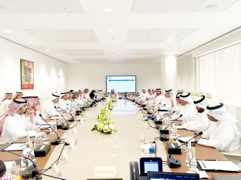 الاطلاع على المبادرات المختلفة وفرص تبادل الخبرات
