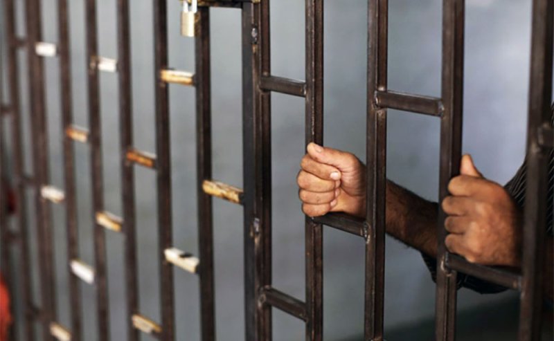 3 سنوات والإبعاد لعربي متهم باستصدار تأشيرات مزيفة