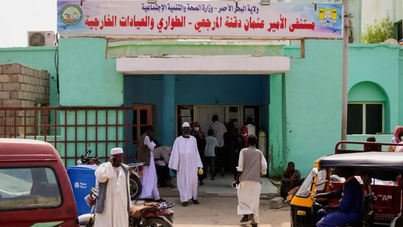 ربنا يهون علينا.. ملاذ الحرب الوحيد في السودان يعاني