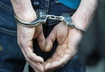 القبض على آسيويين لحيازتهما مواد مخدرة