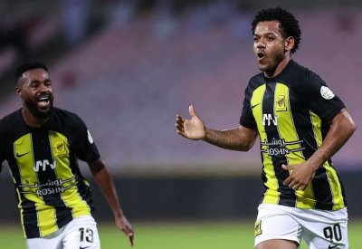 اتحاد جدة يعبر الوحدة بثلاثية "الدقائق العشر"