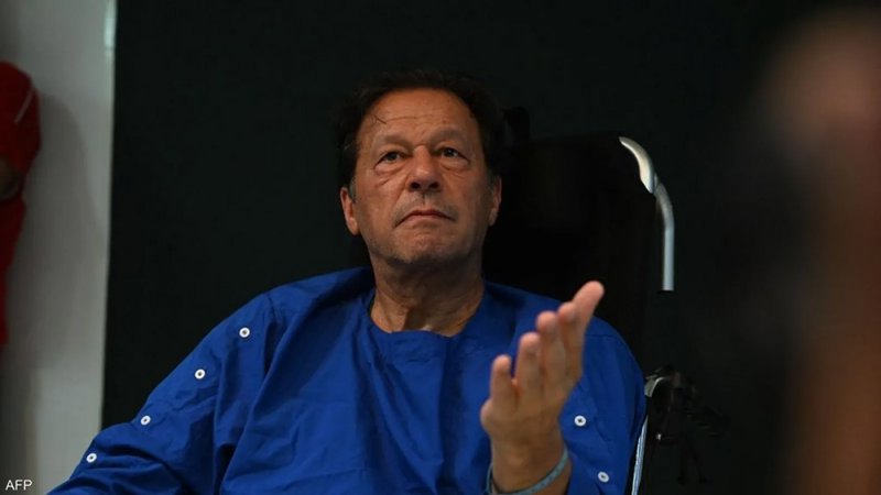 باكستان.. تعليق الحكم الصادر بحق عمران خان وأمر بالإفراج عنه