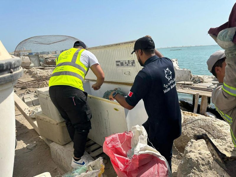 ‏بالصور: "الثروة البحرية" تمنع 34 صيّاد مخالف من استخدام أدوات الصيد غير القانونية