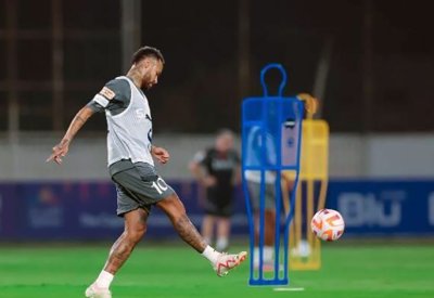 نيمار يزف أنباء سارة لأنصار الهلال قبل الكلاسيكو