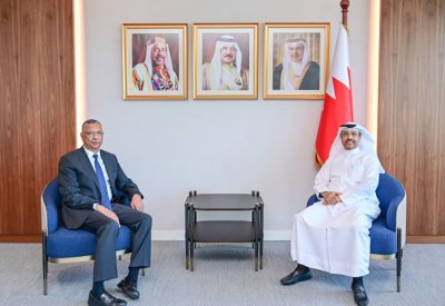 وزير المواصلات والاتصالات يستقبل وفداً من شركة ايكوم الدولية
