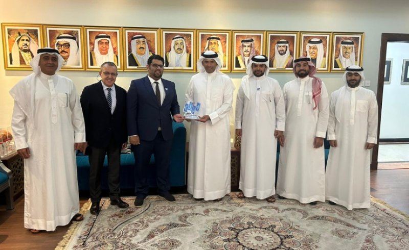 رئيس اتحاد الكرة يستقبل رئيس اللجنة التنفيذية لدورة الألعاب العالمية المدرسية "البحرين 2024"