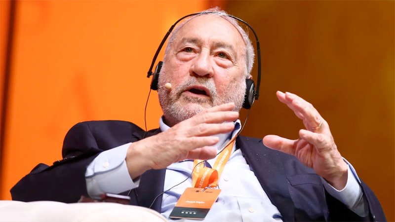 حائز على جائزة نوبل يشرح.. أين أخطأ الفيدرالي؟