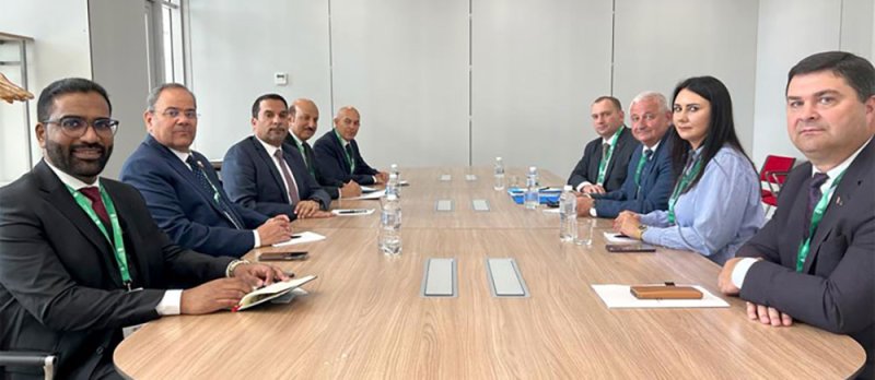 وزير النفط والبيئة يبحث سبل تعزيز التعاون مع نائب رئيس وزراء بيلاروسيا