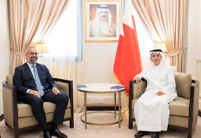 المدير العام للشؤون القانونية وحقوق الإنسان بوزارة الخارجية يستقبل رئيس بعثة المنظمة الدولية للهجرة التابعة للأمم المتحدة لدى مملكة البحرين