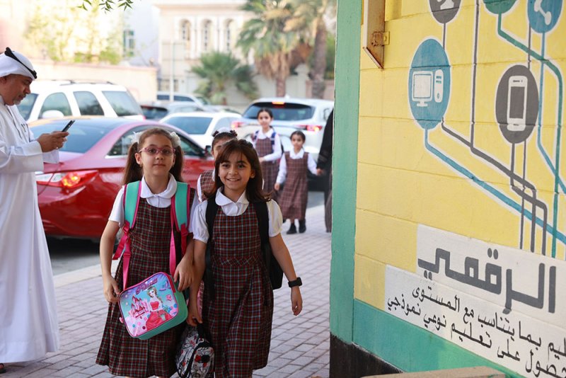 عدسة "البلاد" تواكب عودة الطلبة للمدارس