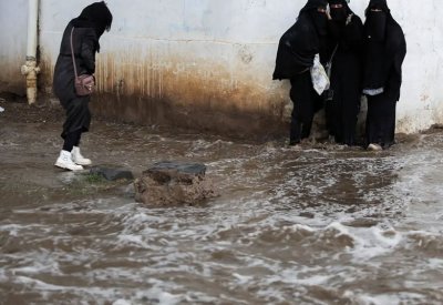 الطقس القاسي يجبر 200 ألف يمني على النزوح منذ بداية 2023